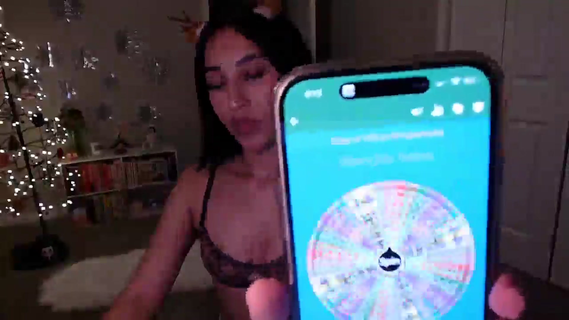 Gallery image thumbnail from moon_lina's myfreecams stream on, 12/20/2025, 04:04 image 4 of 20