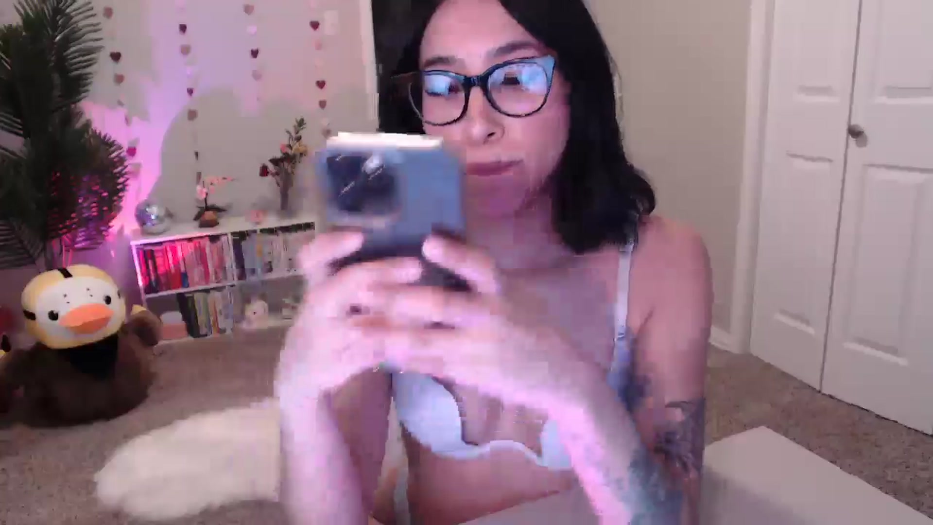 Gallery image thumbnail from moon_lina's myfreecams stream on, 02/04/2026, 04:41 image 5 of 20