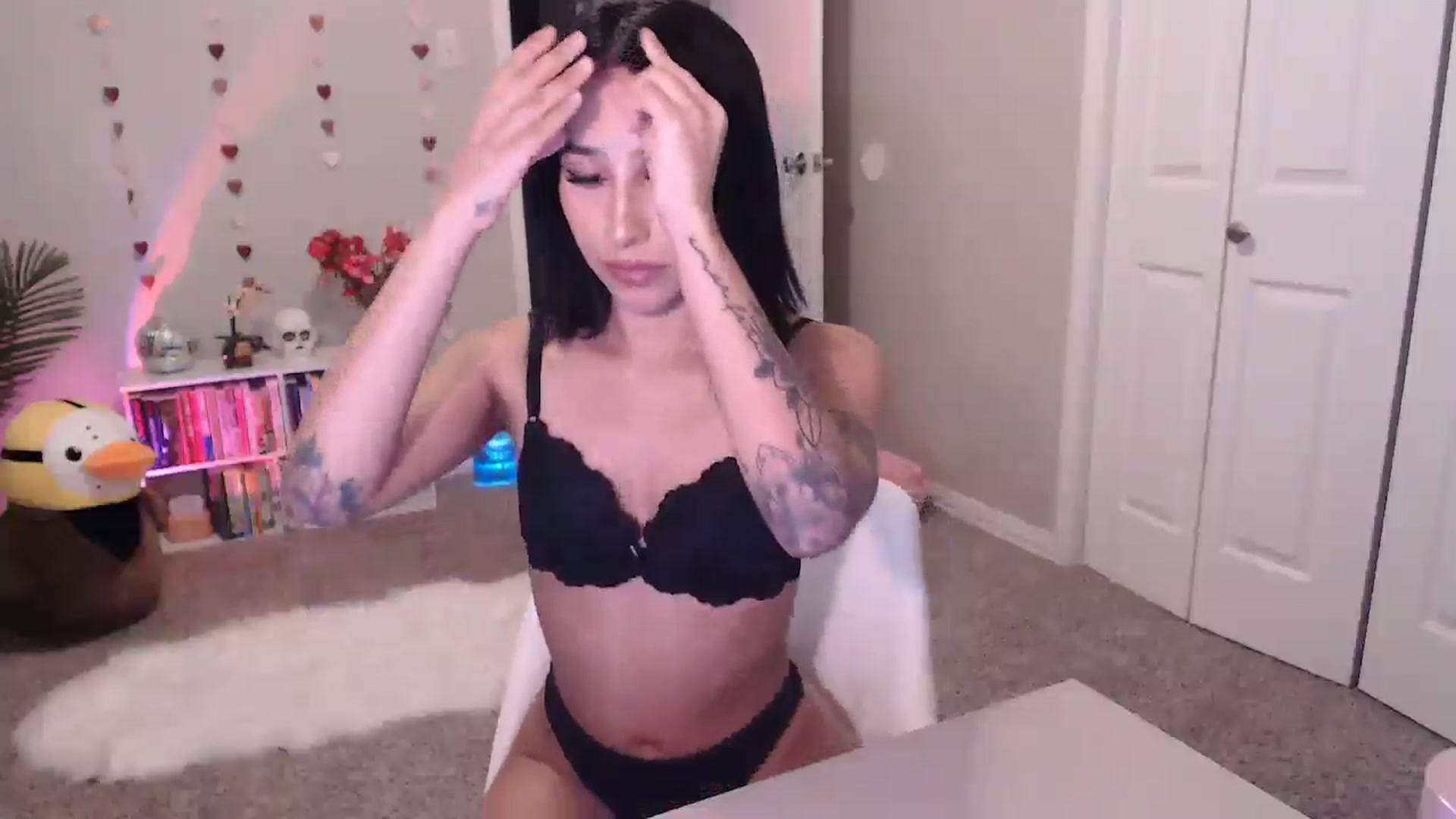 Gallery image thumbnail from moon_lina's myfreecams stream on, 03/03/2026, 12:52 image 7 of 20