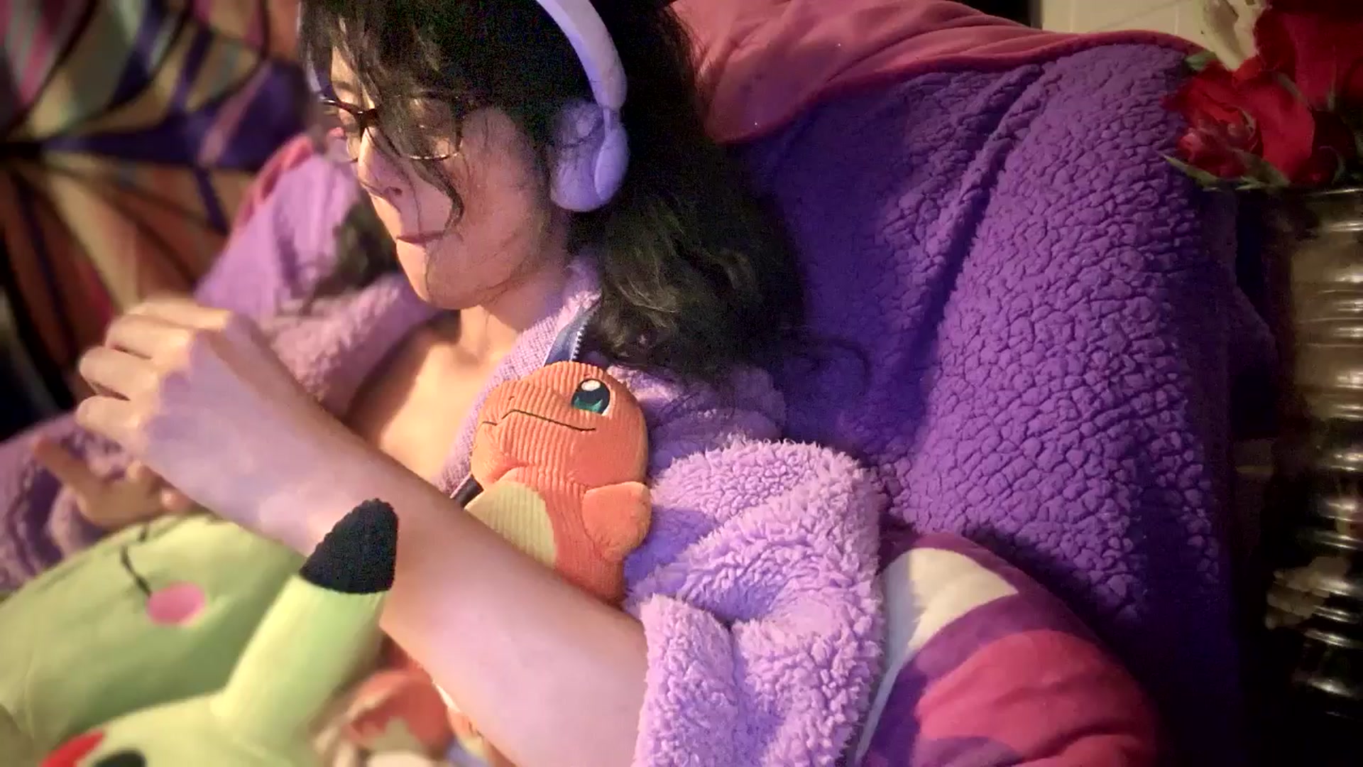 Gallery image thumbnail from moonlightas2's myfreecams stream on, 11/28/2024, 09:14 image 1 of 20