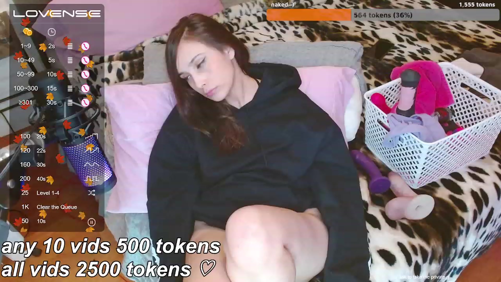 Gallery image thumbnail from moonlitfox's myfreecams stream on, 11/18/2022, 05:36 image 1 of 20