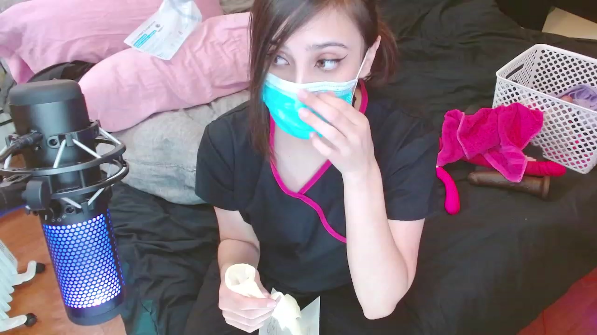 Gallery image thumbnail from moonlitfox's myfreecams stream on, 11/21/2022, 05:53 image 7 of 20