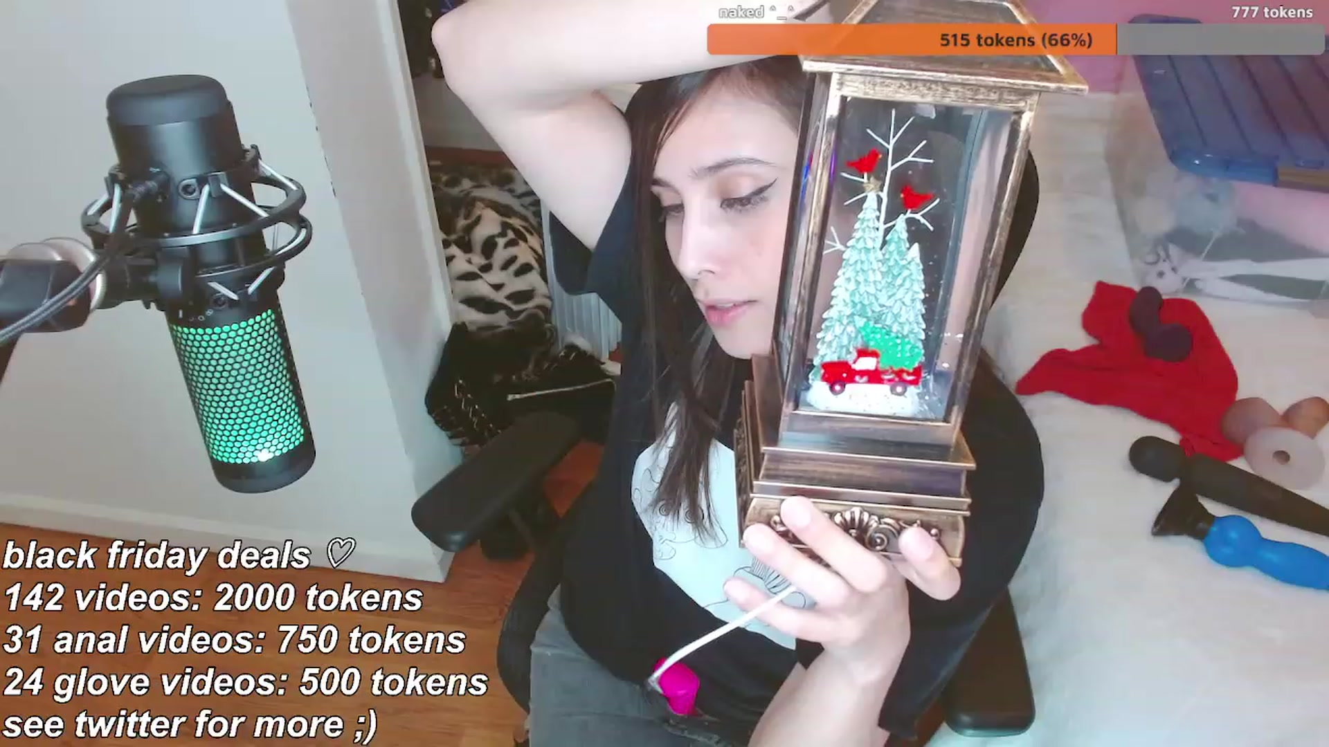 Gallery image thumbnail from moonlitfox's myfreecams stream on, 11/24/2022, 06:34 image 13 of 20