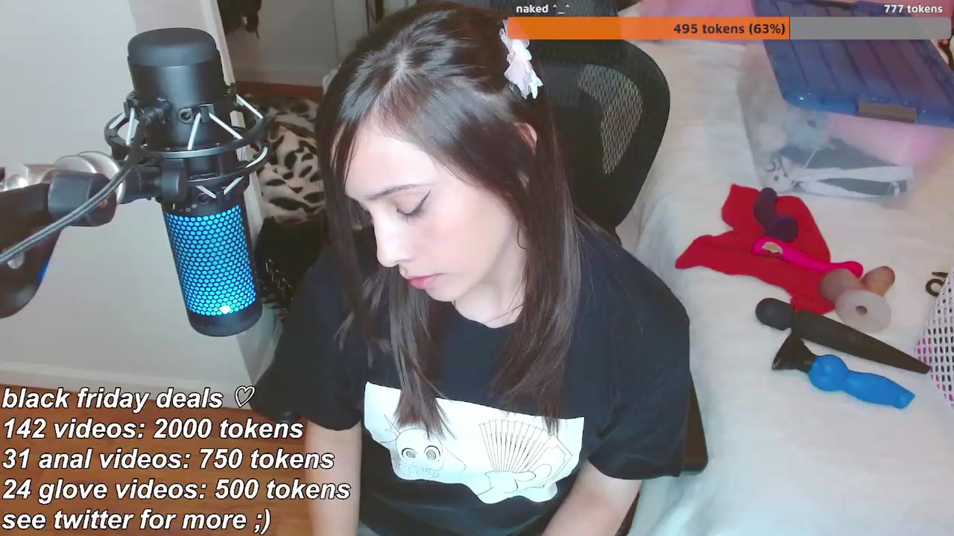 Gallery image thumbnail from moonlitfox's myfreecams stream on, 11/24/2022, 06:34 image 5 of 20