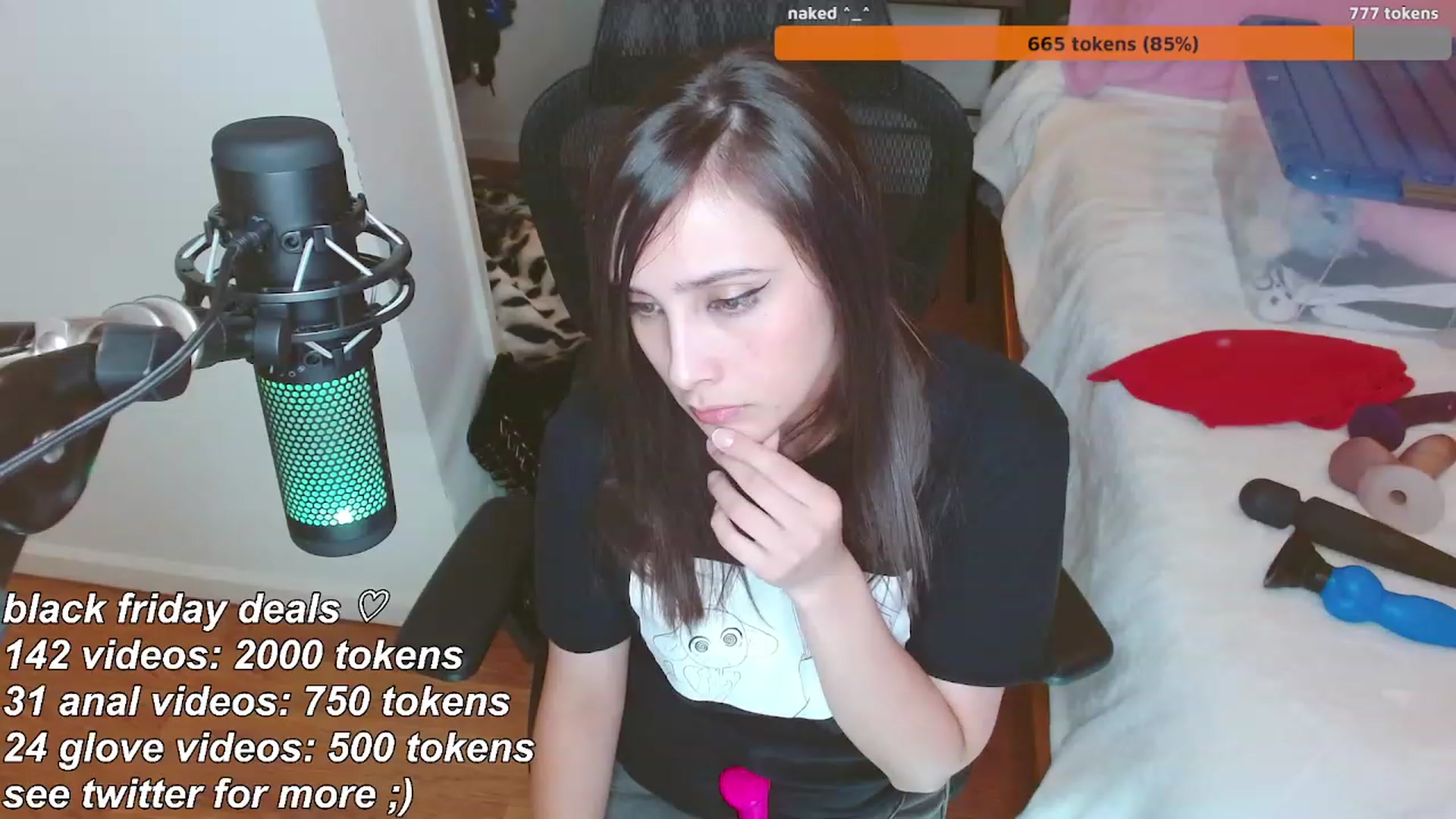 Gallery image thumbnail from moonlitfox's myfreecams stream on, 11/24/2022, 06:34 image 19 of 20