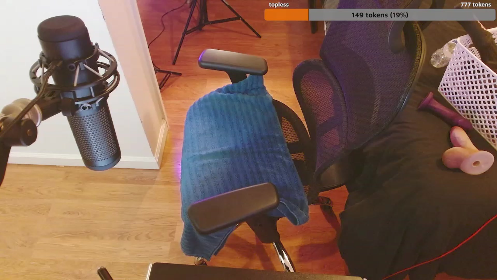 Gallery image thumbnail from moonlitfox's myfreecams stream on, 11/27/2022, 03:52 image 17 of 20