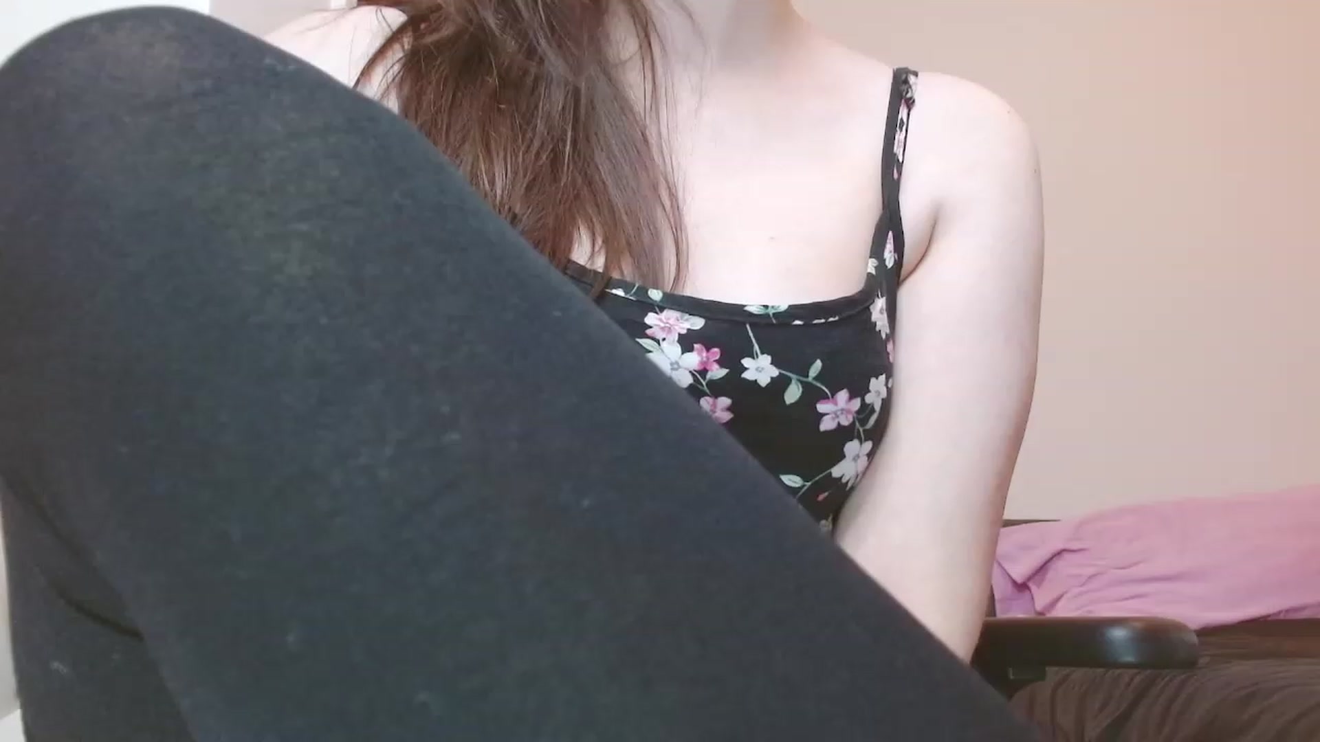 Gallery image thumbnail from moonlitfox's myfreecams stream on, 11/29/2022, 01:57 image 20 of 20