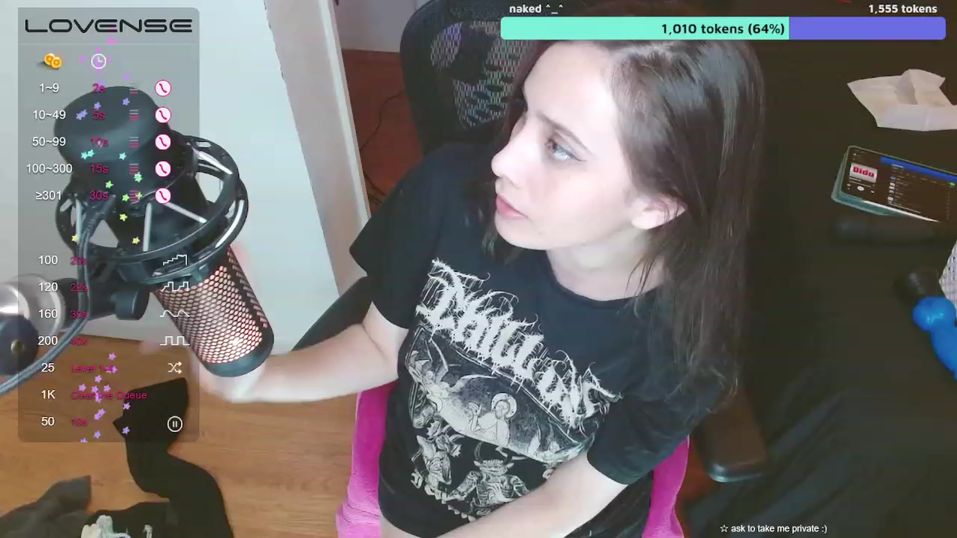 Gallery image thumbnail from moonlitfox's myfreecams stream on, 12/15/2022, 03:16 image 6 of 20