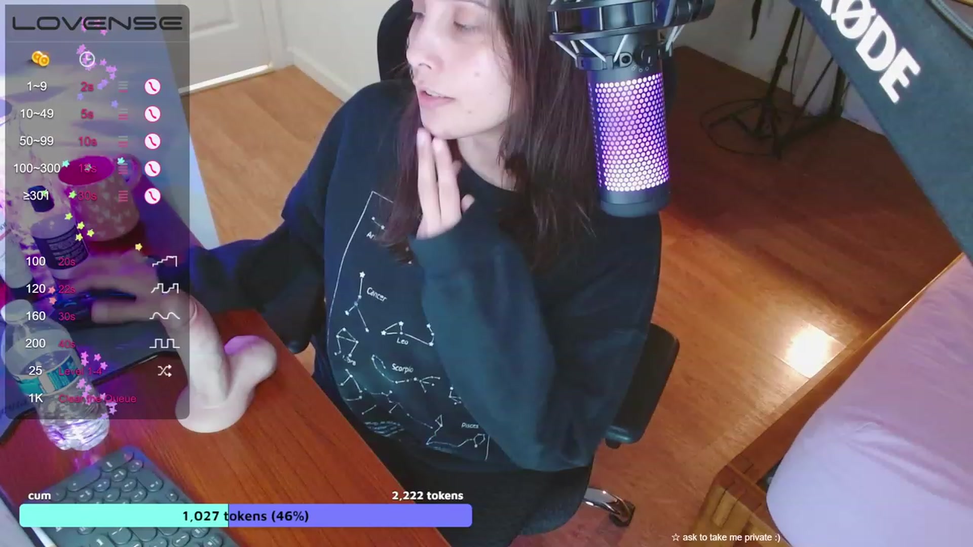 Gallery image thumbnail from moonlitfox's myfreecams stream on, 03/25/2023, 16:32 image 7 of 20