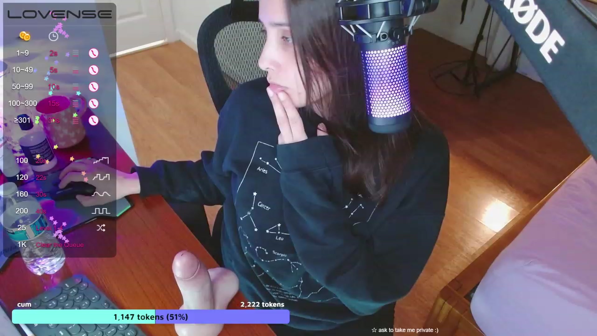 Gallery image thumbnail from moonlitfox's myfreecams stream on, 03/25/2023, 16:32 image 13 of 20