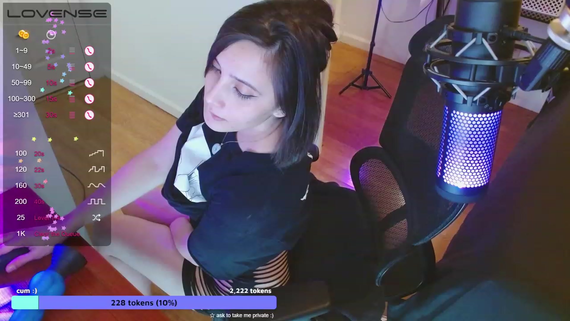 Gallery image thumbnail from moonlitfox's myfreecams stream on, 05/17/2023, 02:23 image 13 of 20