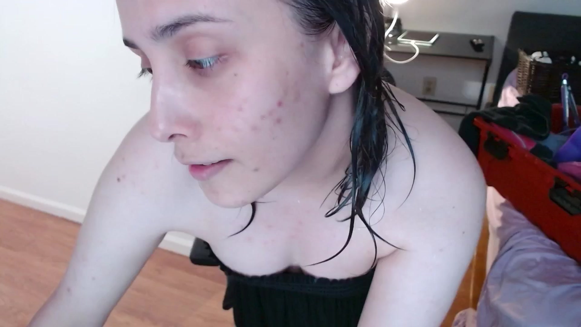 Gallery image thumbnail from moonlitfox's myfreecams stream on, 05/05/2024, 17:12 image 7 of 20
