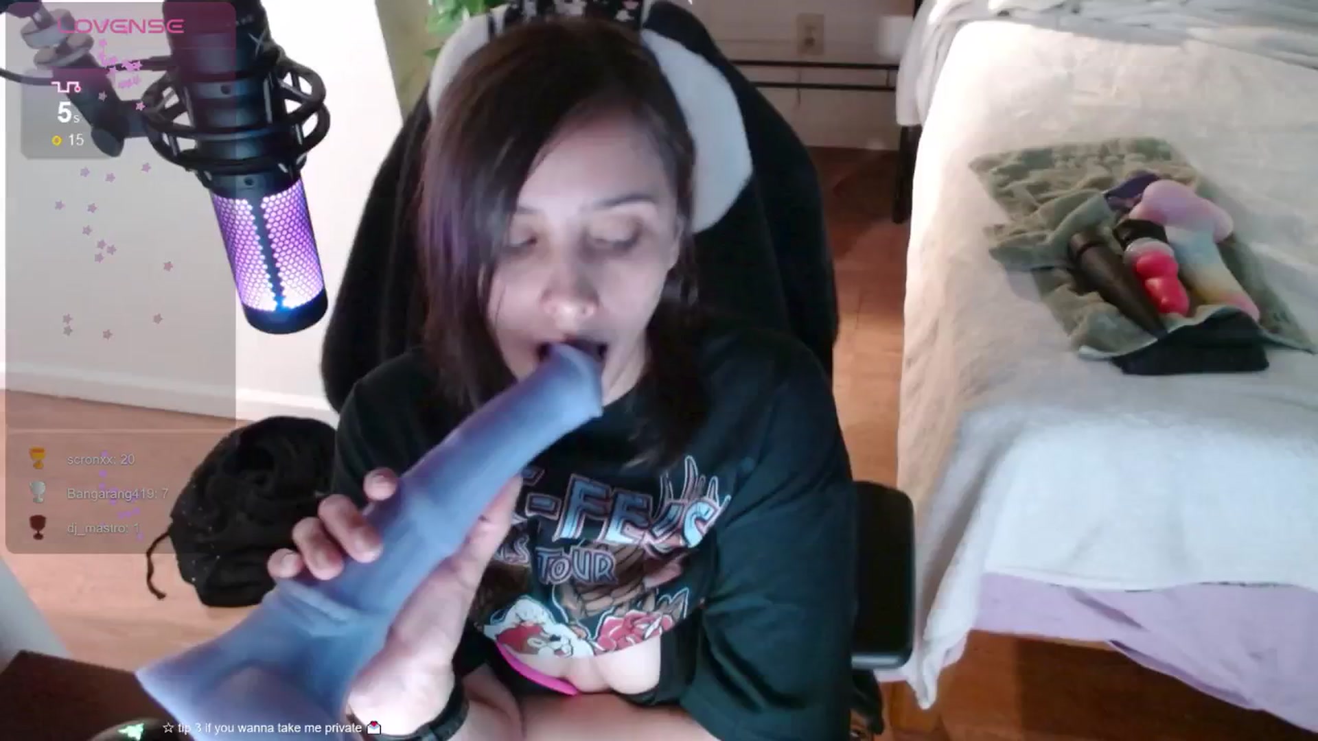 Gallery image thumbnail from moonlitfox's myfreecams stream on, 05/09/2024, 17:10 image 10 of 20