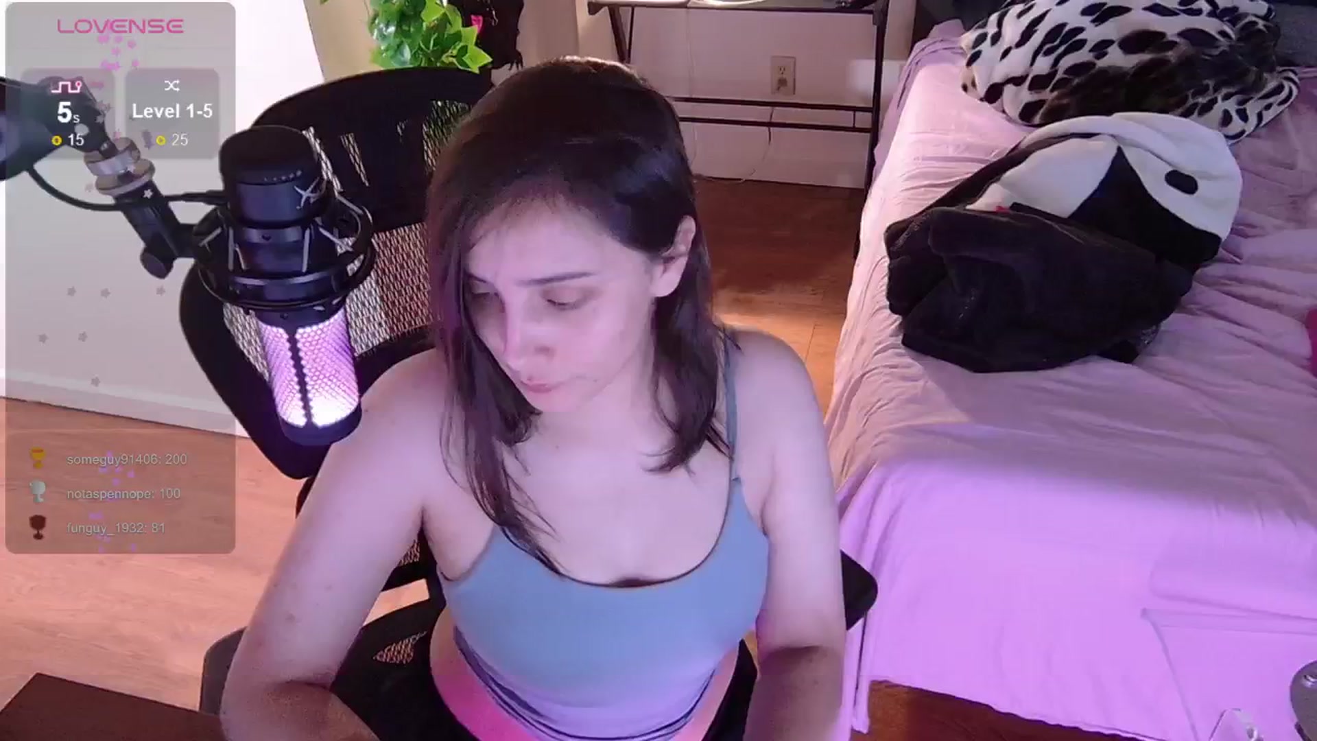 Gallery image thumbnail from moonlitfox's myfreecams stream on, 05/20/2024, 18:24 image 19 of 20
