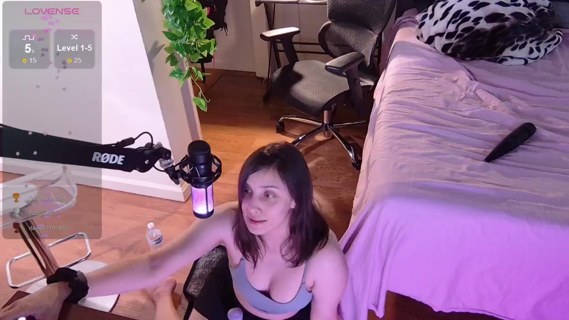 Gallery image thumbnail from moonlitfox's myfreecams stream on, 05/20/2024, 21:04 image 2 of 20