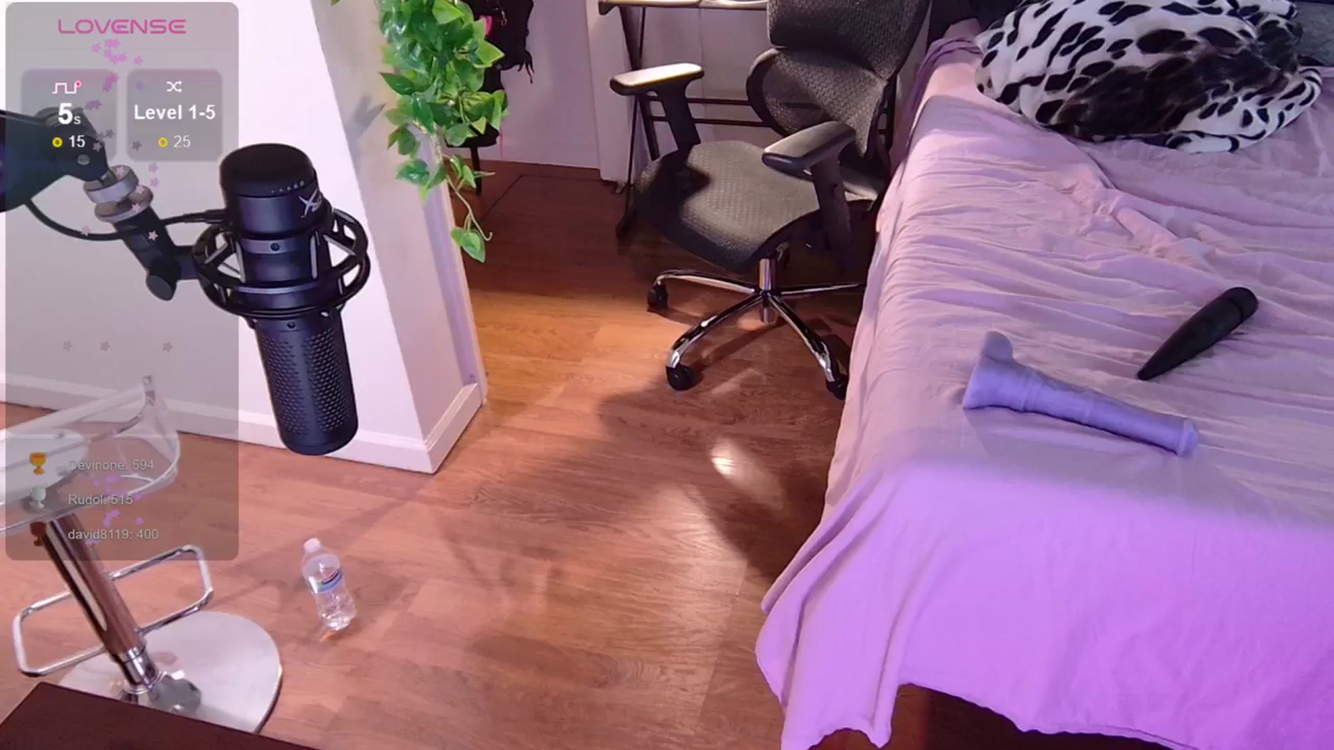 Gallery image thumbnail from moonlitfox's myfreecams stream on, 05/20/2024, 21:04 image 8 of 20