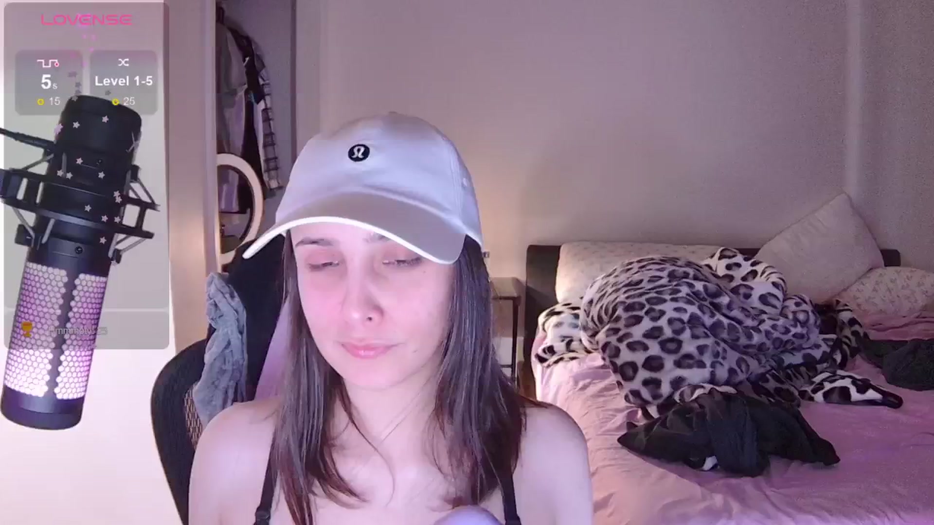 Gallery image thumbnail from moonlitfox's myfreecams stream on, 07/09/2024, 20:03 image 2 of 20