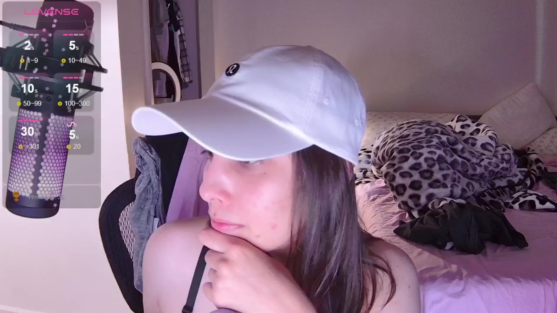Gallery image thumbnail from moonlitfox's myfreecams stream on, 07/09/2024, 20:03 image 4 of 20