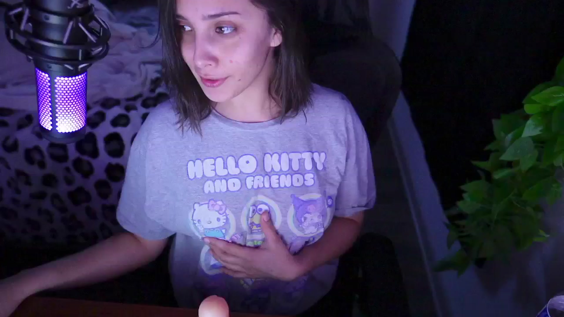 Gallery image thumbnail from moonlitfox's myfreecams stream on, 12/31/2024, 13:36 image 19 of 20