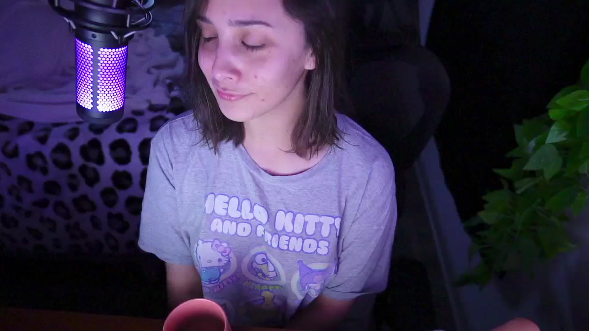 Gallery image thumbnail from moonlitfox's myfreecams stream on, 12/31/2024, 13:36 image 5 of 20