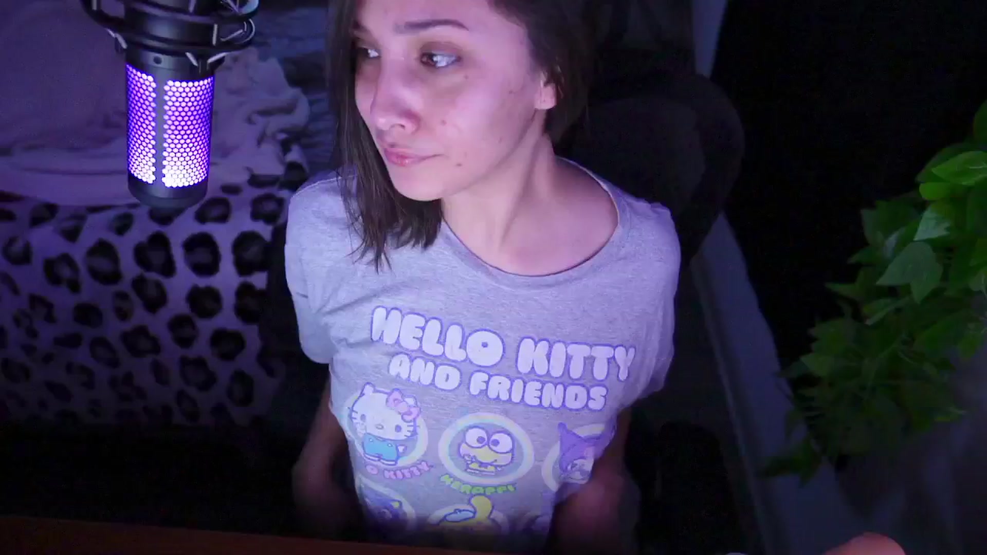 Gallery image thumbnail from moonlitfox's myfreecams stream on, 12/31/2024, 13:36 image 8 of 20