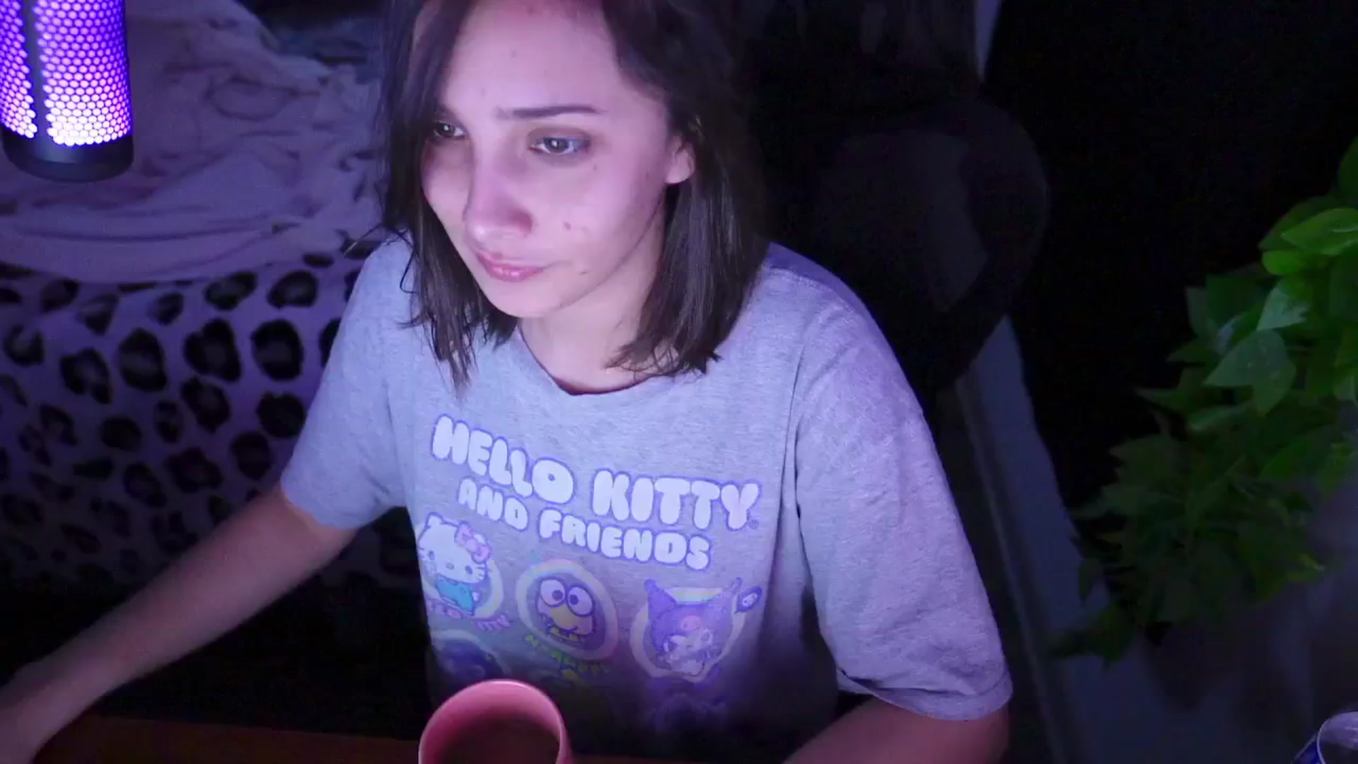 Gallery image thumbnail from moonlitfox's myfreecams stream on, 12/31/2024, 13:36 image 13 of 20