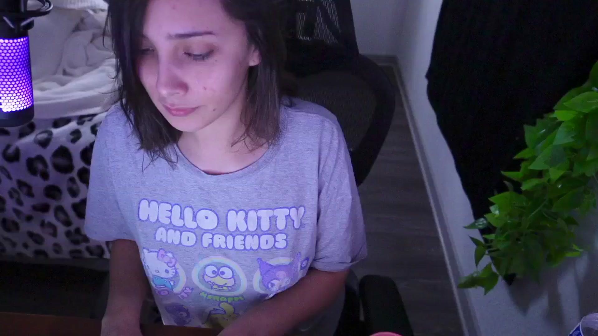 Gallery image thumbnail from moonlitfox's myfreecams stream on, 12/31/2024, 14:16 image 19 of 20