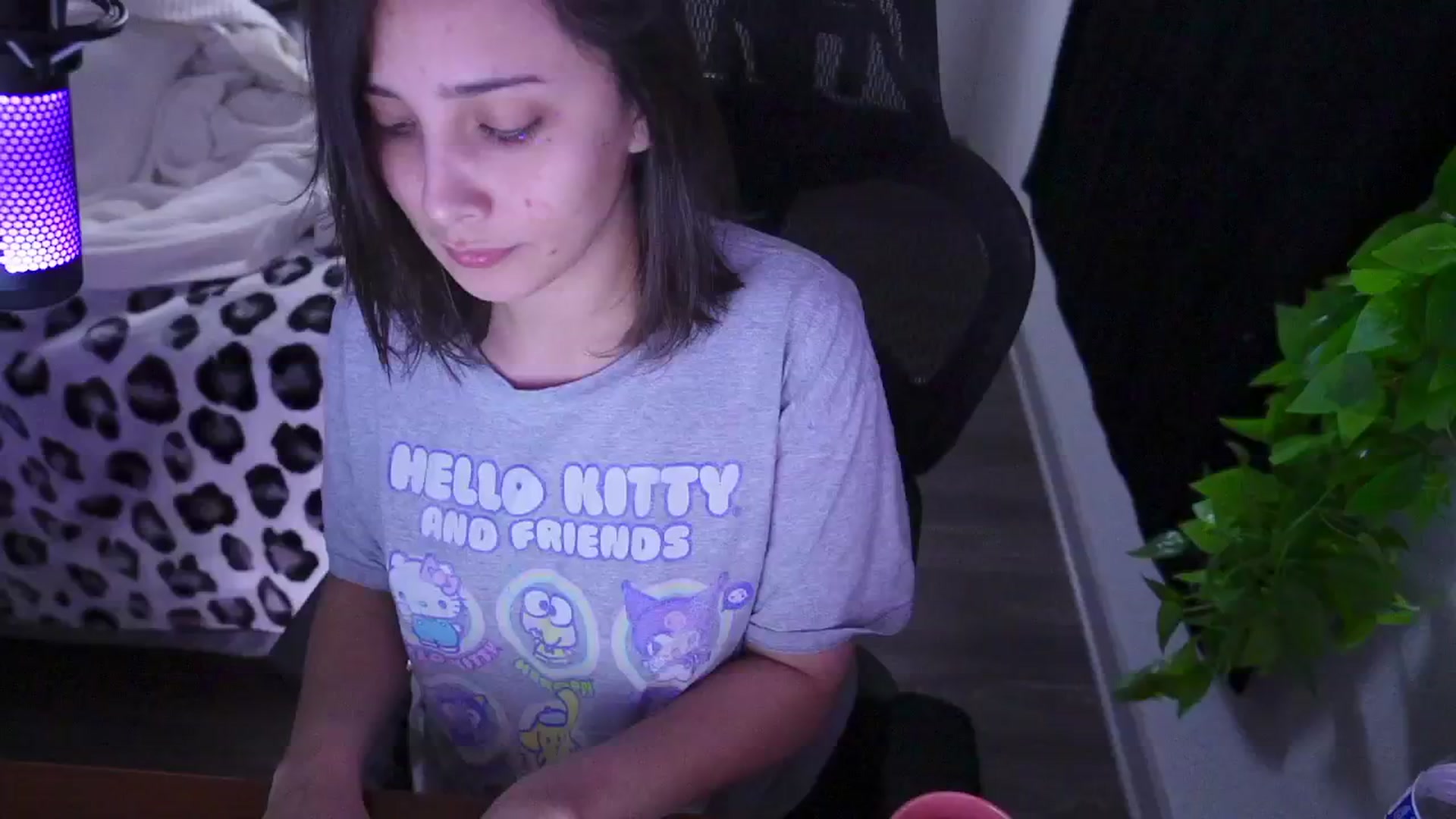 Gallery image thumbnail from moonlitfox's myfreecams stream on, 12/31/2024, 14:16 image 5 of 20