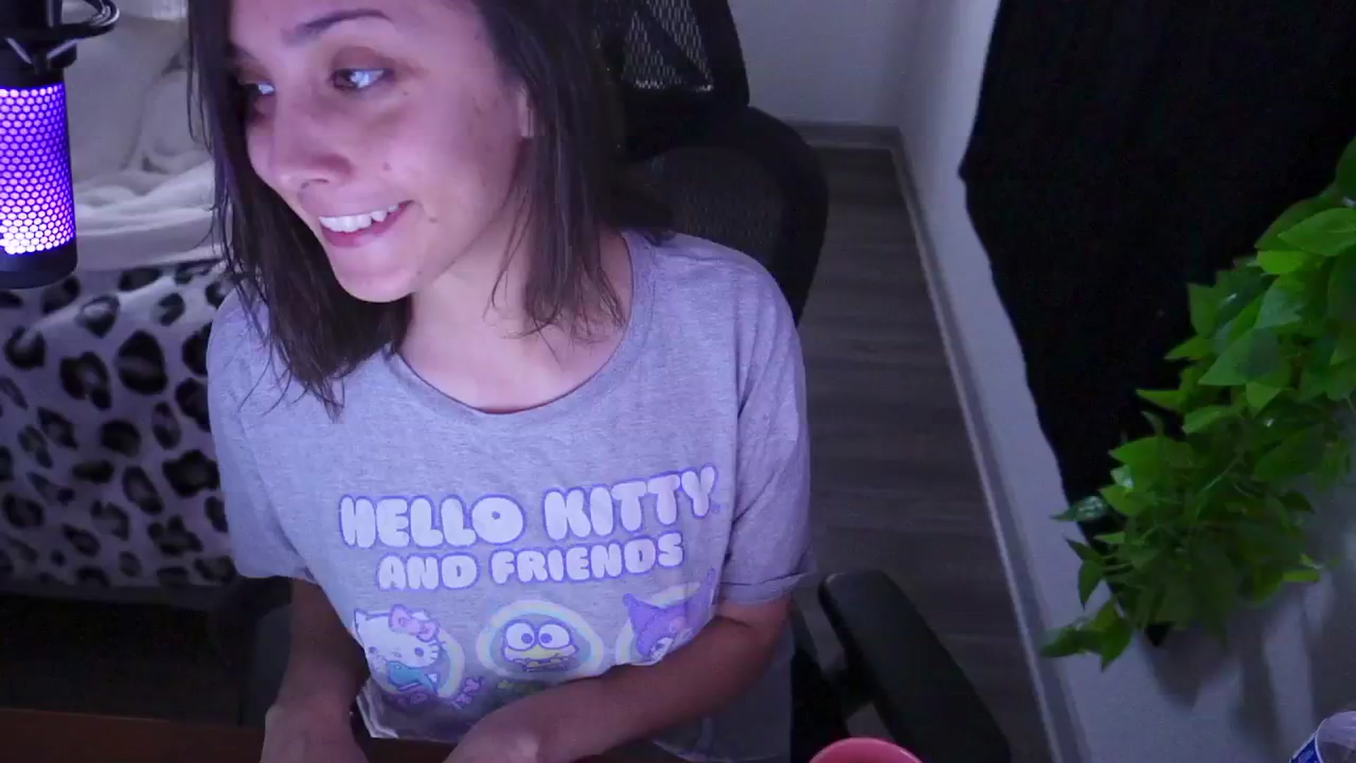 Gallery image thumbnail from moonlitfox's myfreecams stream on, 12/31/2024, 14:16 image 18 of 20