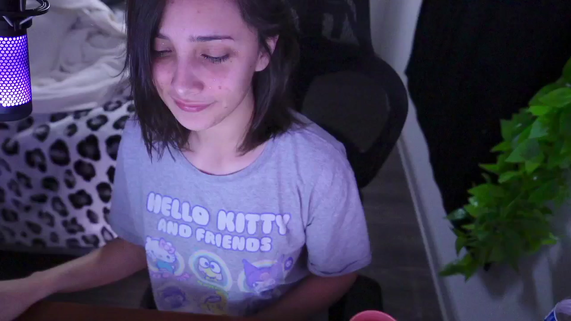Gallery image thumbnail from moonlitfox's myfreecams stream on, 12/31/2024, 14:16 image 7 of 20