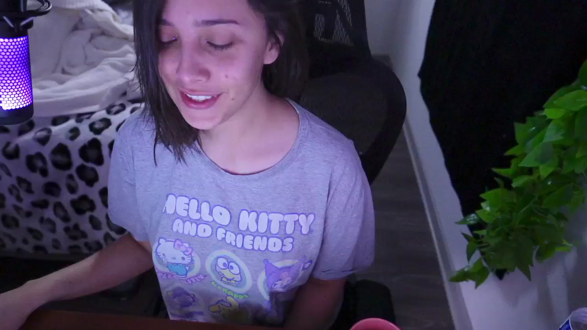 Gallery image thumbnail from moonlitfox's myfreecams stream on, 12/31/2024, 14:16 image 11 of 20