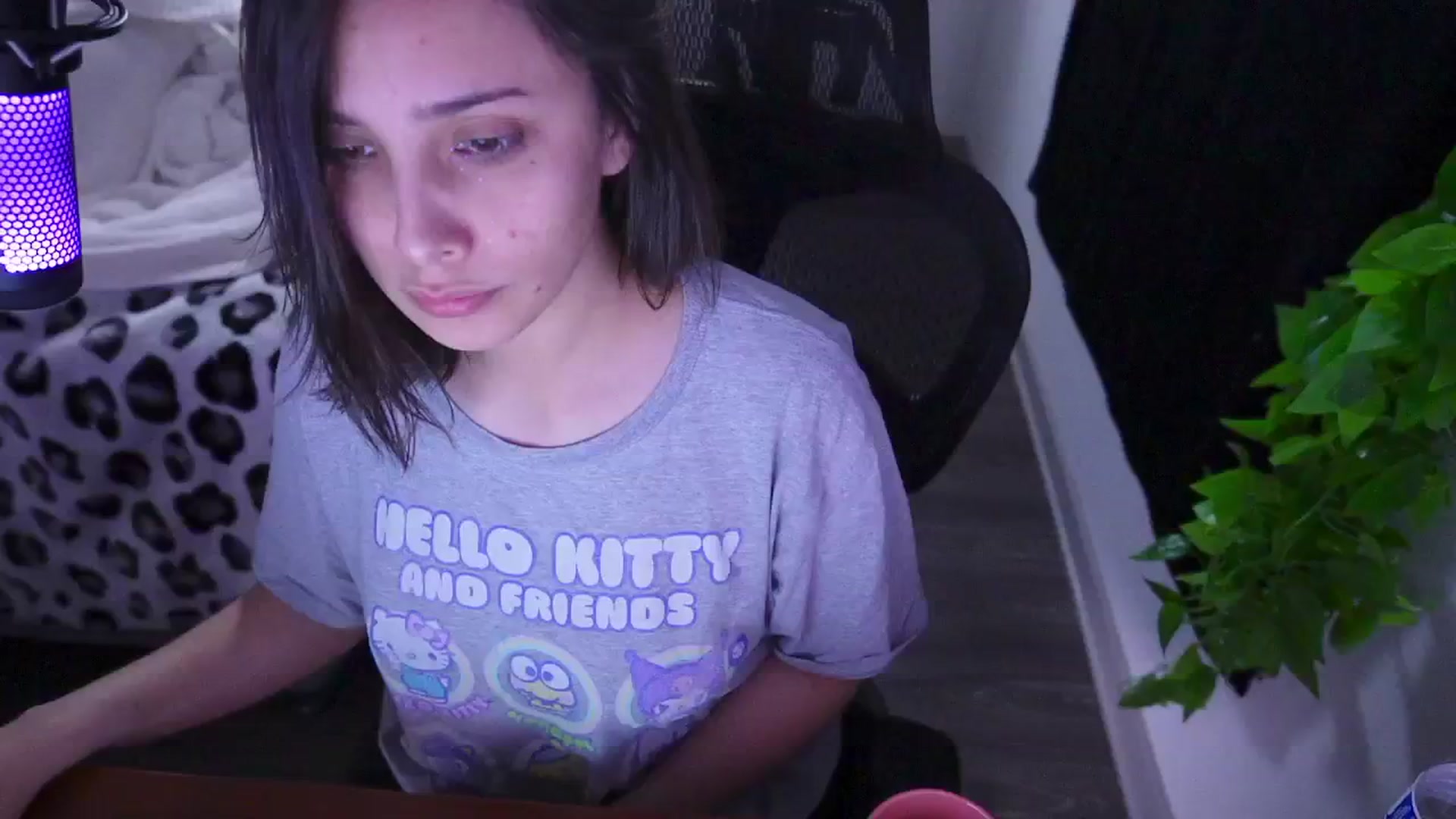 Gallery image thumbnail from moonlitfox's myfreecams stream on, 12/31/2024, 14:16 image 14 of 20