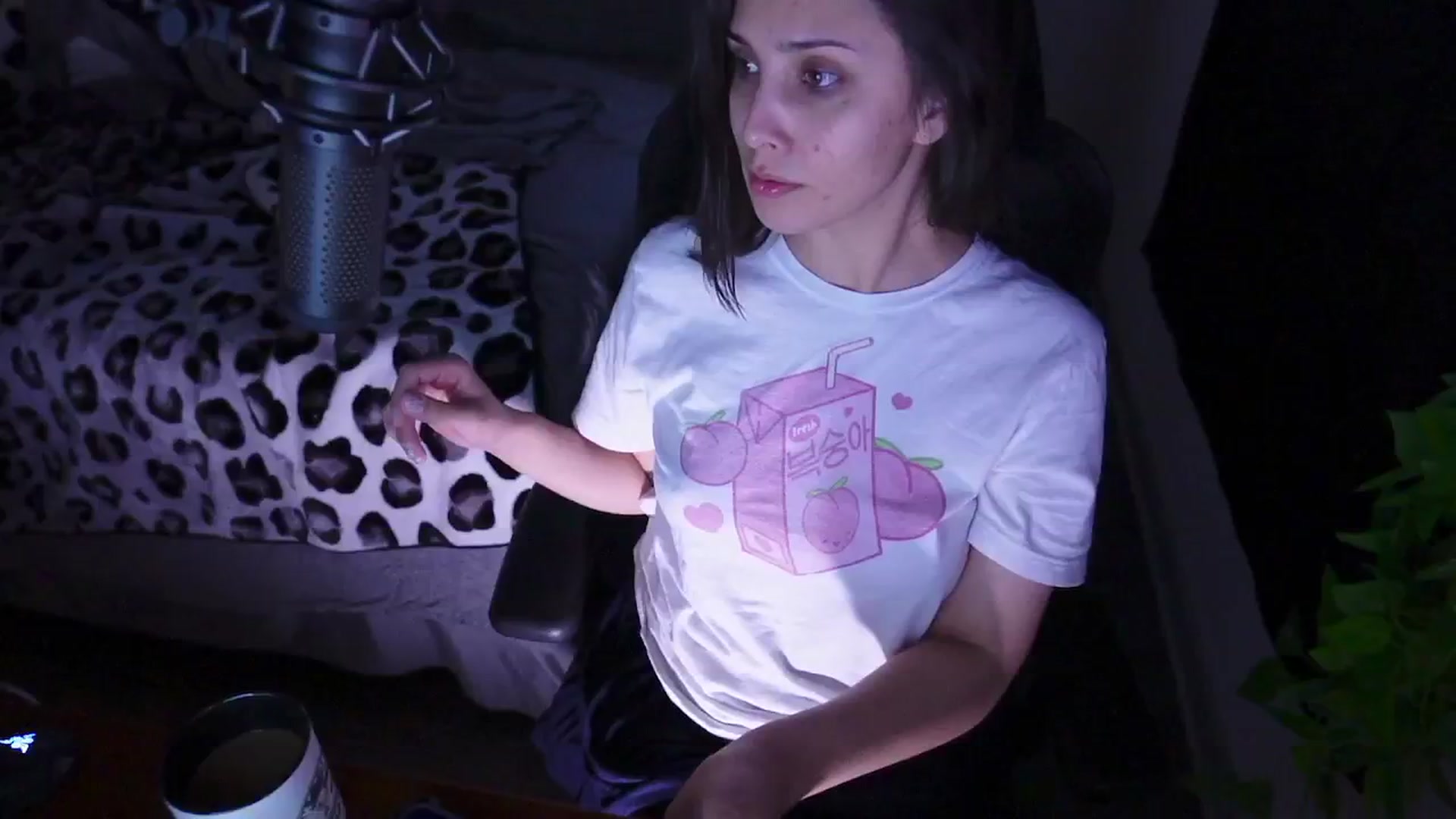 Gallery image thumbnail from moonlitfox's myfreecams stream on, 01/02/2025, 13:34 image 2 of 20