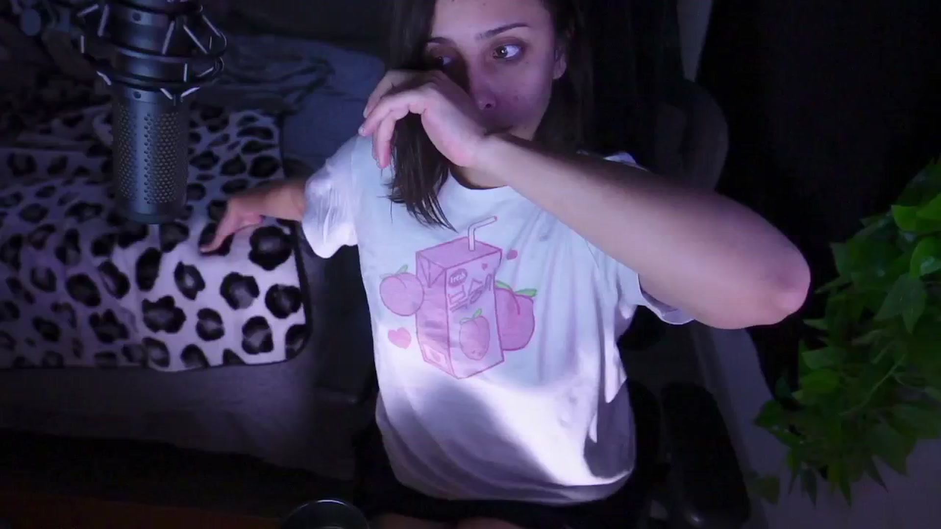 Gallery image thumbnail from moonlitfox's myfreecams stream on, 01/02/2025, 13:34 image 10 of 20