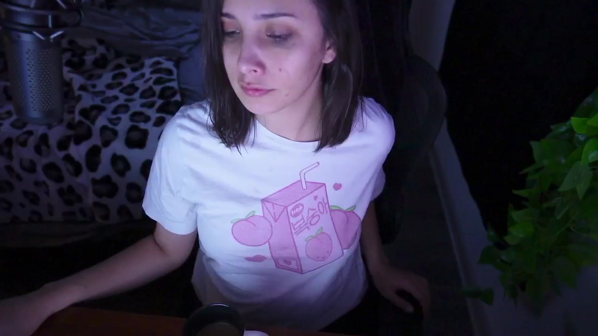 Gallery image thumbnail from moonlitfox's myfreecams stream on, 01/02/2025, 13:34 image 14 of 20
