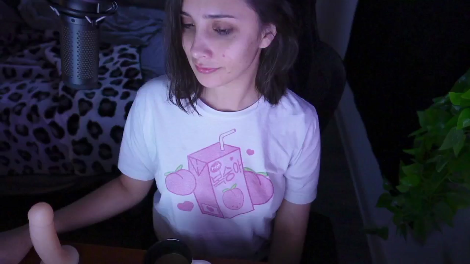 Gallery image thumbnail from moonlitfox's myfreecams stream on, 01/02/2025, 13:34 image 17 of 20