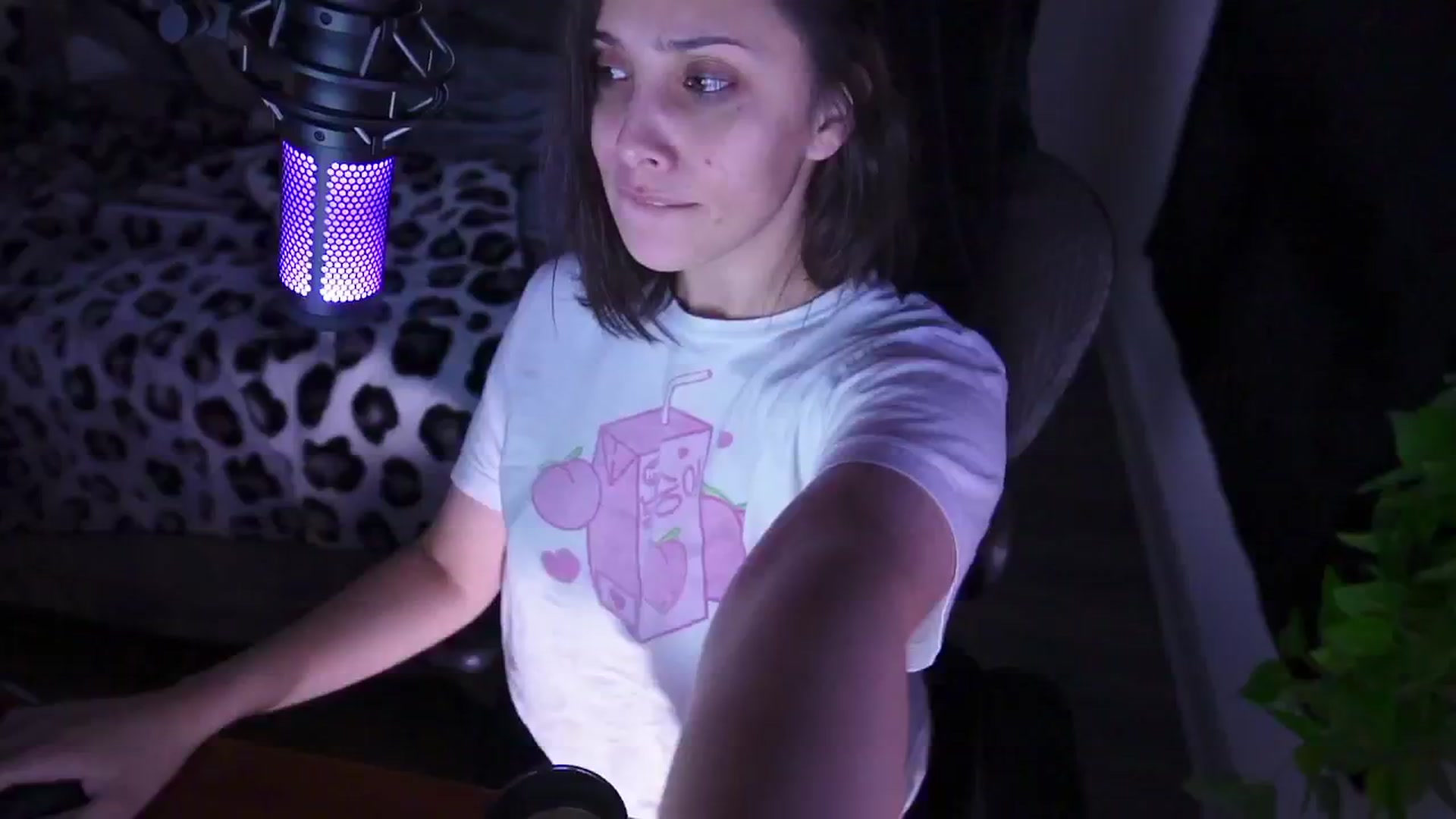 Gallery image thumbnail from moonlitfox's myfreecams stream on, 01/02/2025, 13:34 image 8 of 20