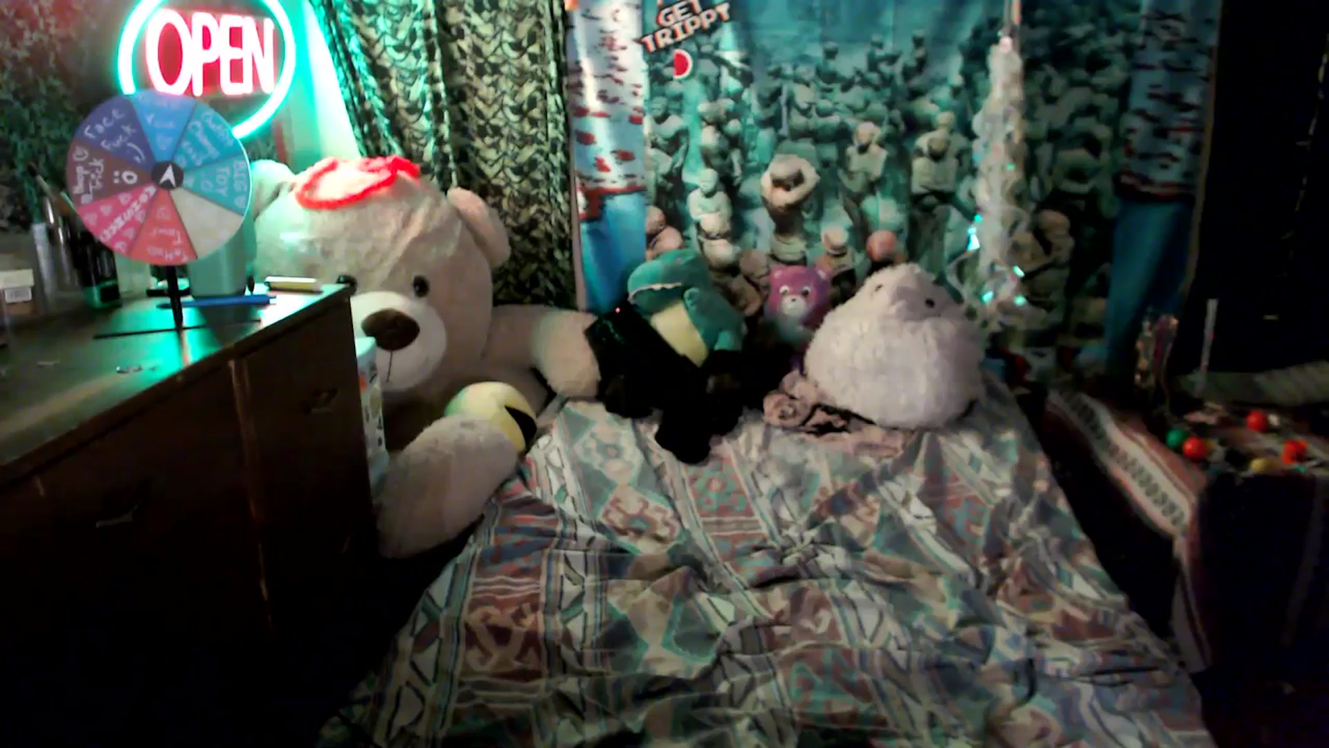 Gallery image thumbnail from moooonbbfloof's myfreecams stream on, 03/23/2025, 11:50 image 18 of 20