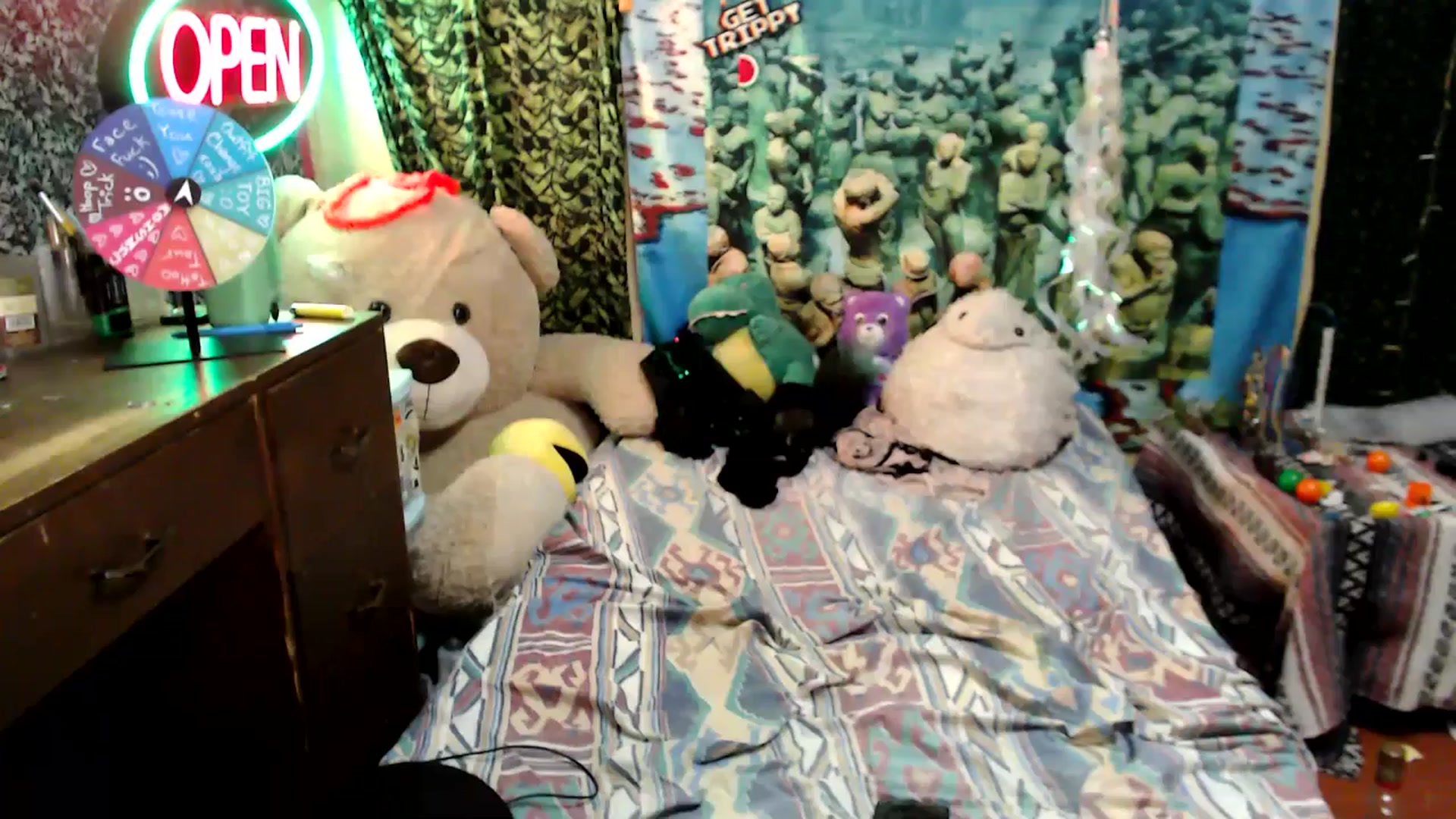 Gallery image thumbnail from moooonbbfloof's myfreecams stream on, 03/23/2025, 11:50 image 10 of 20