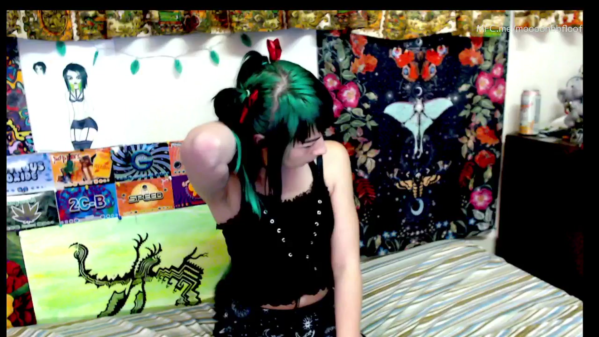 Gallery image thumbnail from moooonbbfloof's myfreecams stream on, 12/19/2025, 10:39 image 14 of 20