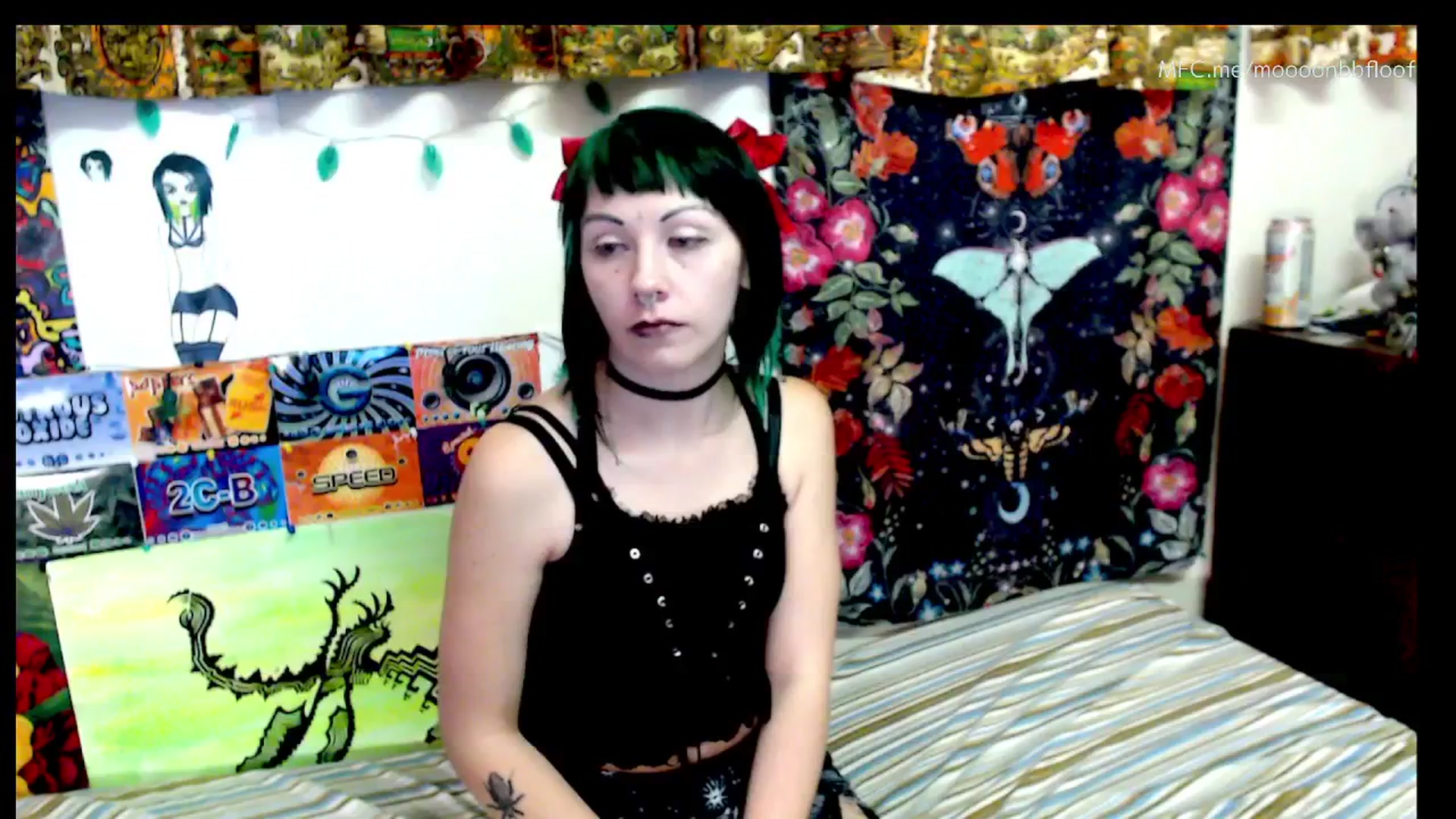 Gallery image thumbnail from moooonbbfloof's myfreecams stream on, 12/19/2025, 10:39 image 20 of 20