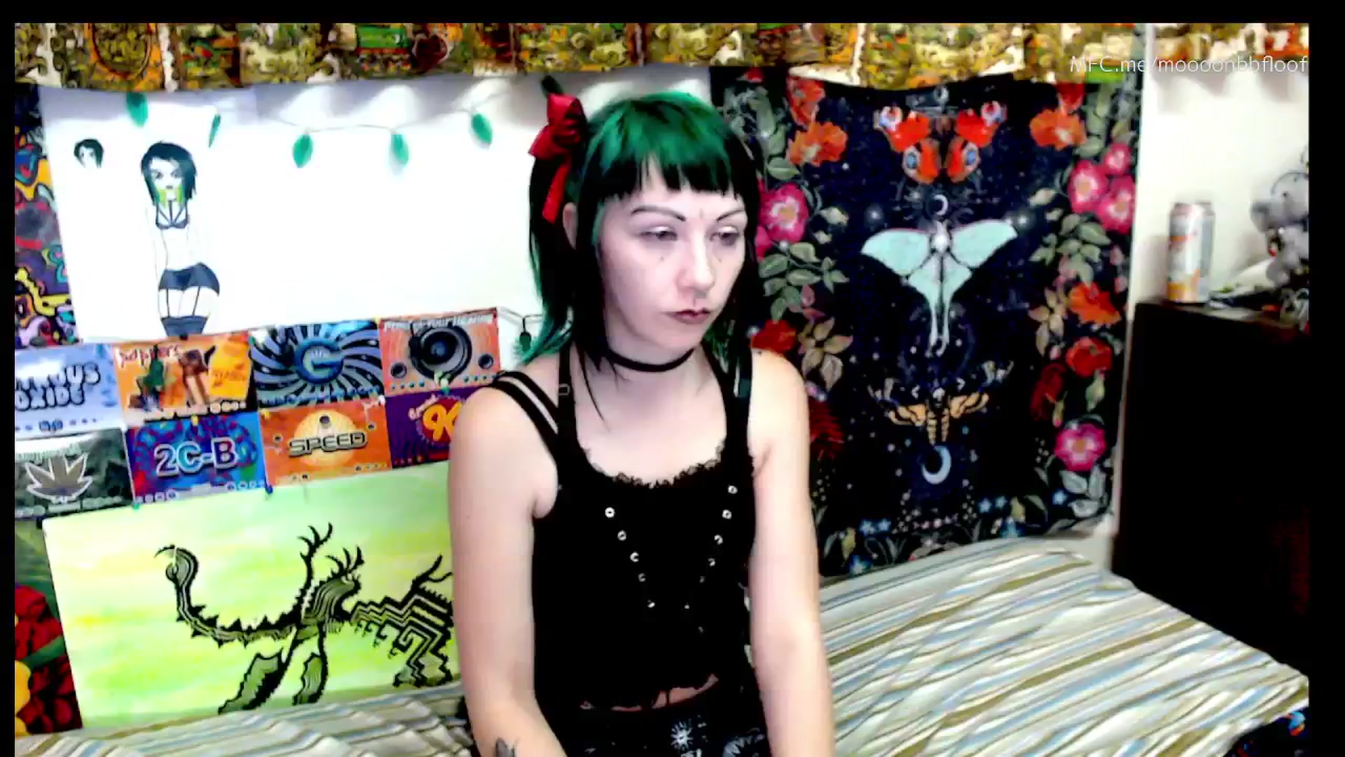 Gallery image thumbnail from moooonbbfloof's myfreecams stream on, 12/19/2025, 10:39 image 3 of 20