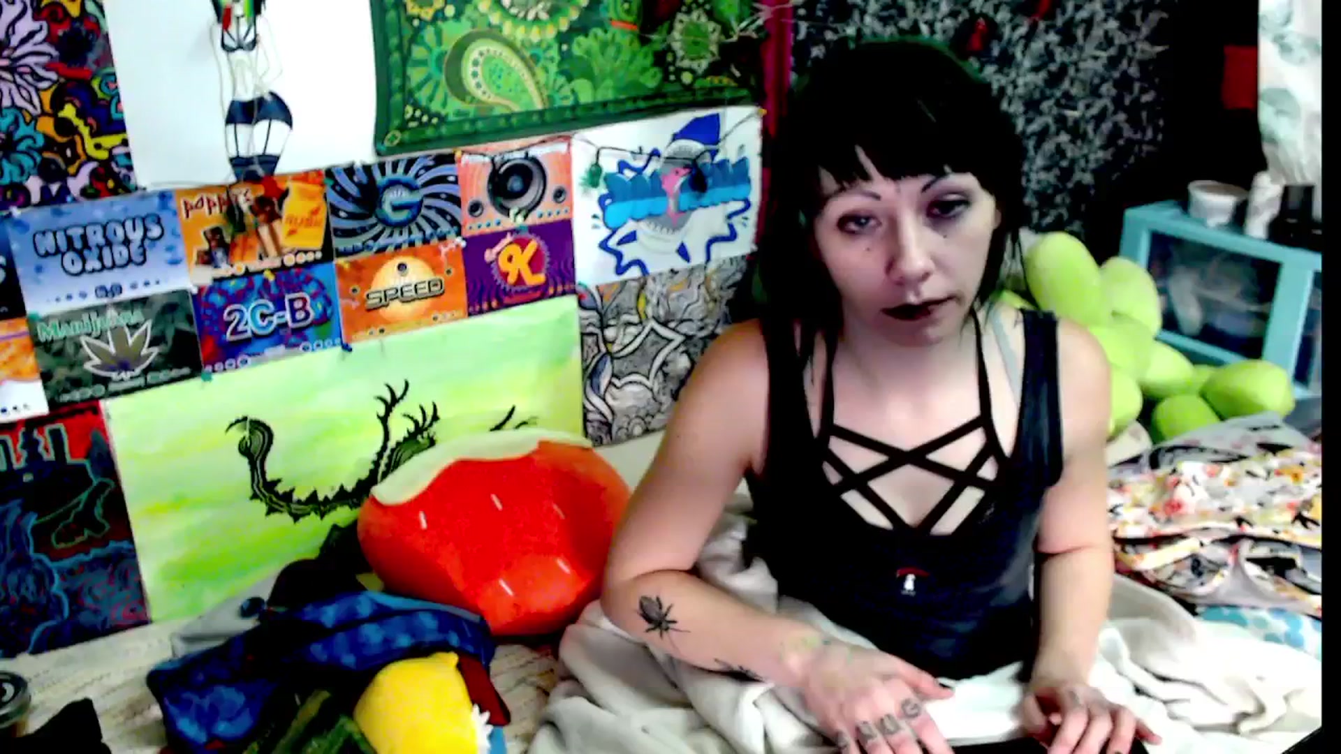 Gallery image thumbnail from moooonbbfloof's myfreecams stream on, 01/08/2026, 10:14 image 3 of 20