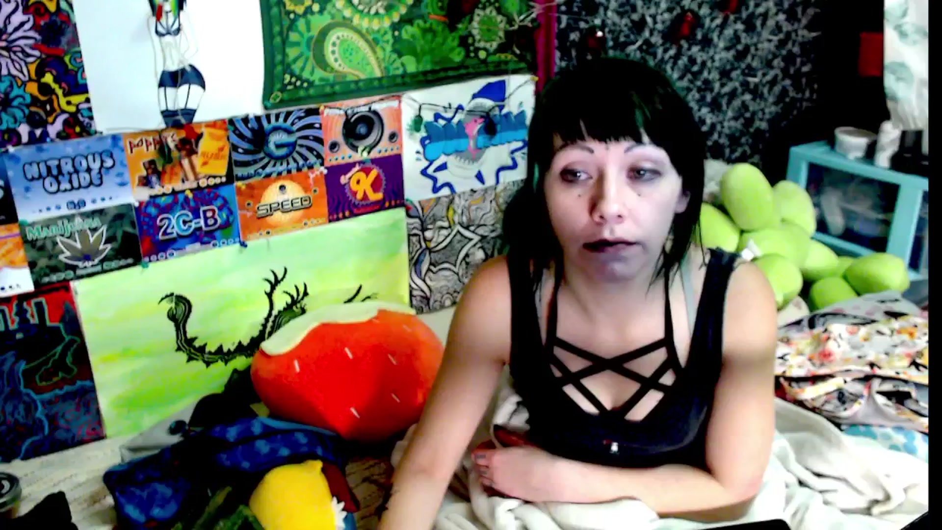 Gallery image thumbnail from moooonbbfloof's myfreecams stream on, 01/08/2026, 10:14 image 10 of 20