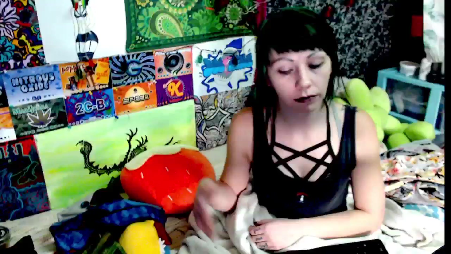Gallery image thumbnail from moooonbbfloof's myfreecams stream on, 01/08/2026, 10:14 image 2 of 20