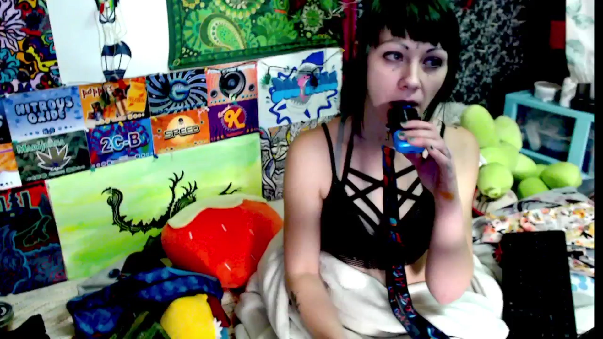 Gallery image thumbnail from moooonbbfloof's myfreecams stream on, 01/08/2026, 10:14 image 15 of 20