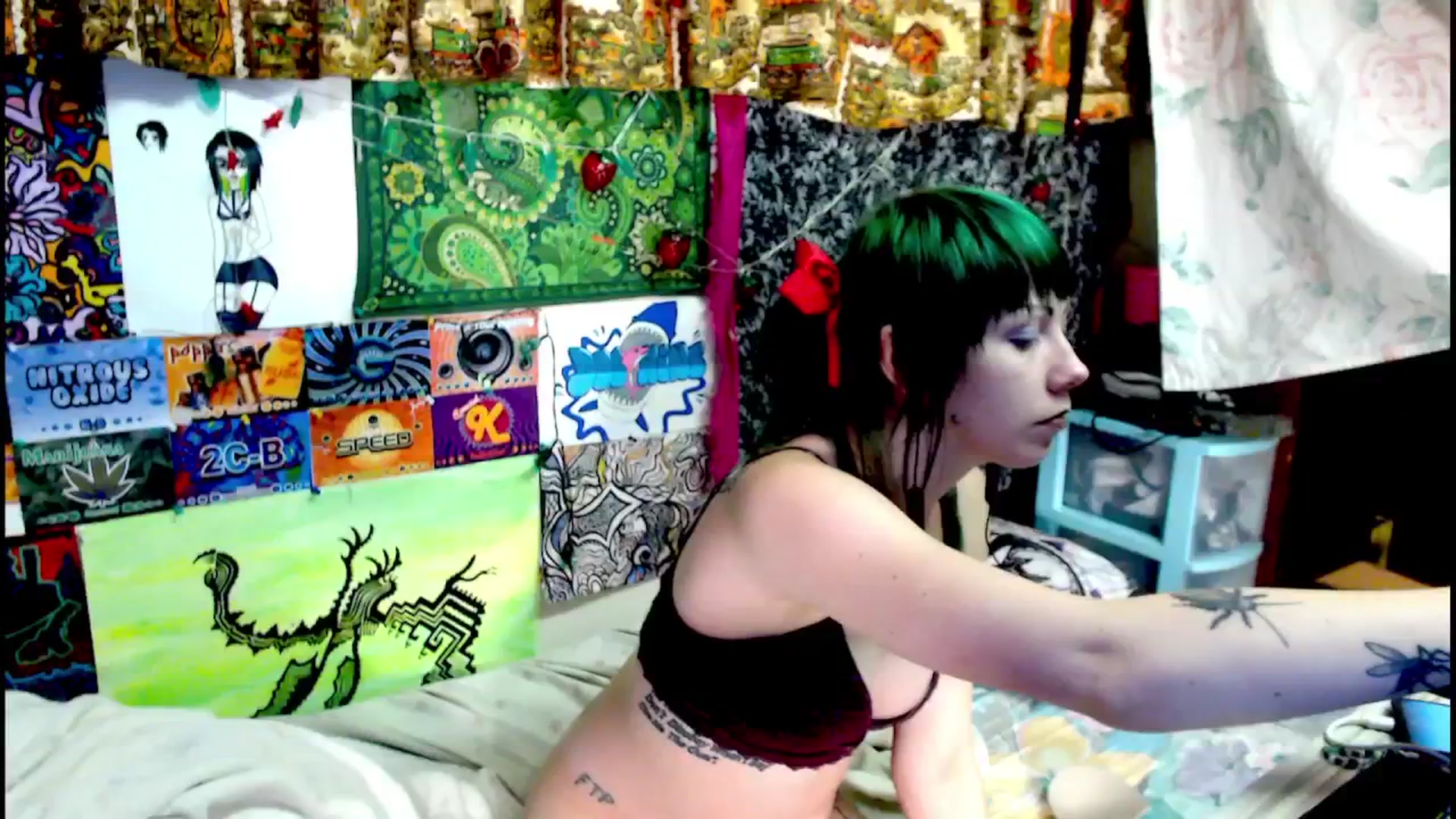 Gallery image thumbnail from moooonbbfloof's myfreecams stream on, 02/06/2026, 09:21 image 13 of 20