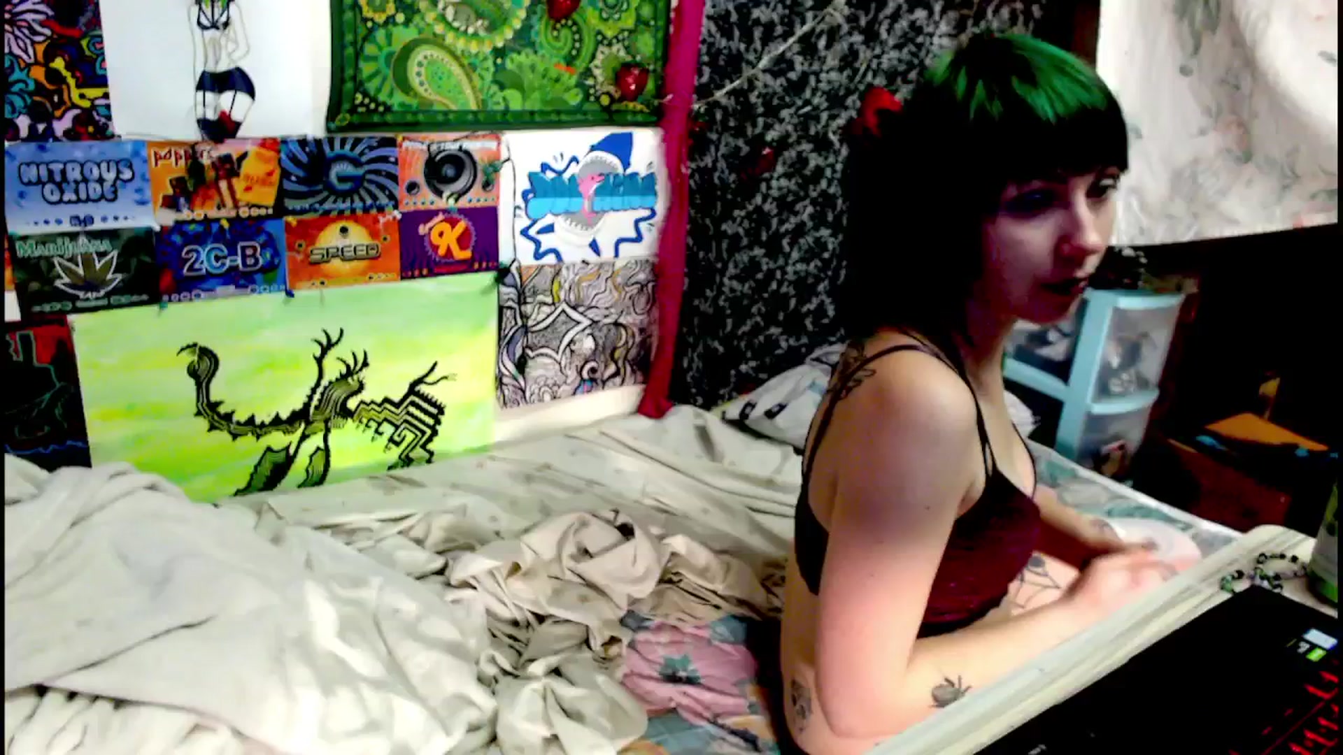 Gallery image thumbnail from moooonbbfloof's myfreecams stream on, 02/06/2026, 09:21 image 5 of 20