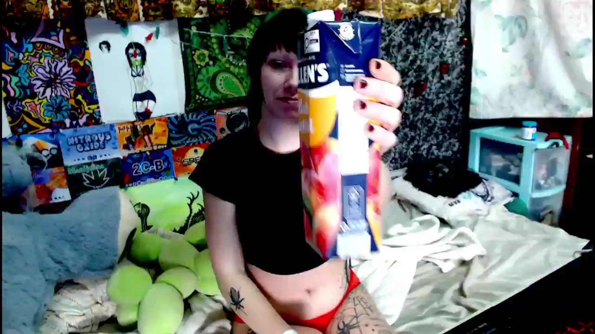Gallery image thumbnail from moooonbbfloof's myfreecams stream on, 02/08/2026, 14:55 image 6 of 20