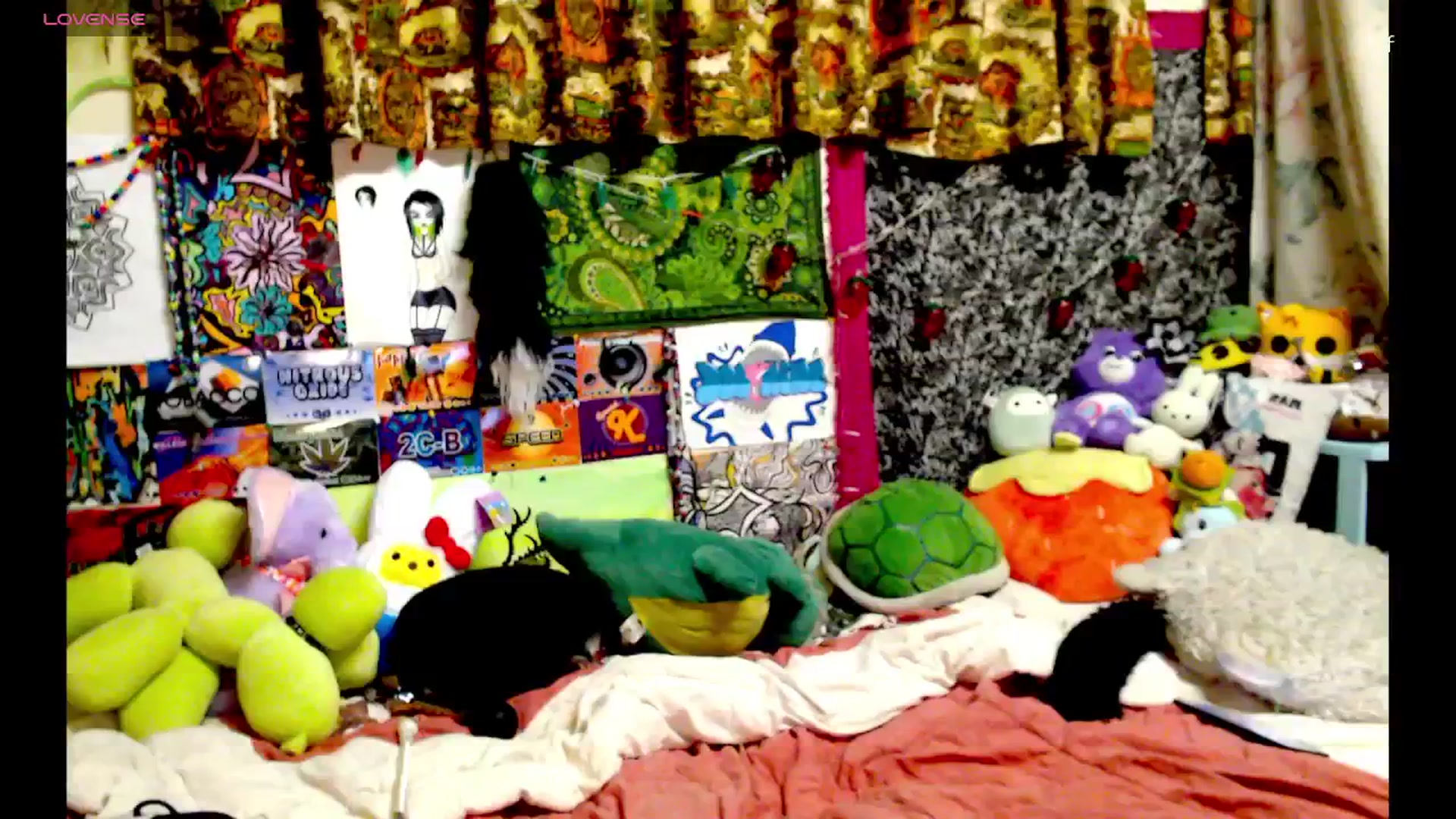 Gallery image thumbnail from moooonbbfloof's myfreecams stream on, 03/17/2026, 11:54 image 10 of 20